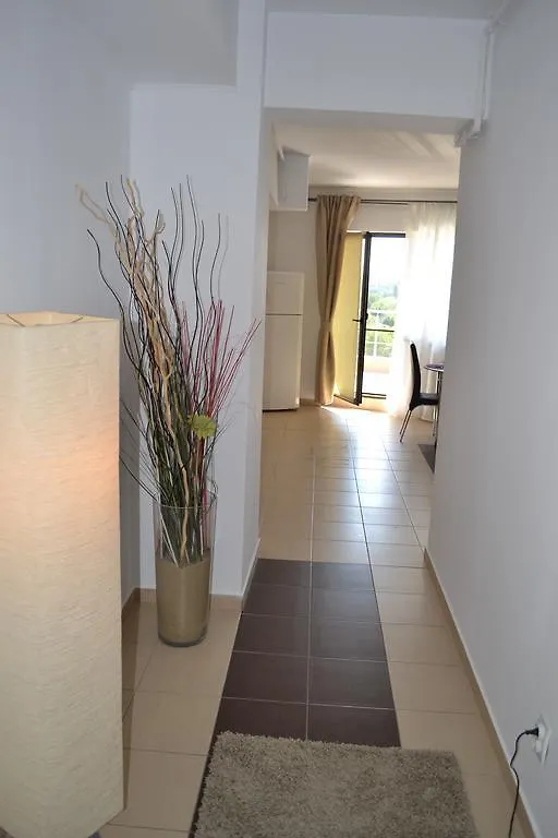 Charming Big Terrace Apartment Bucareste 0*,  Roménia