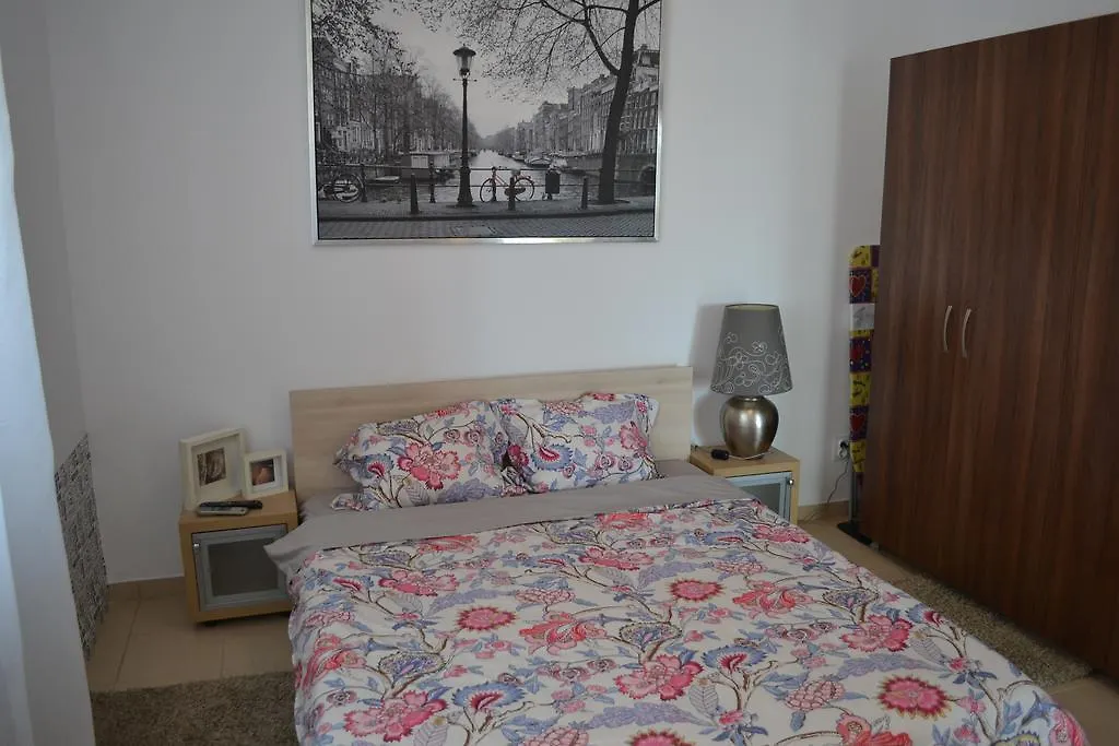 Charming Big Terrace Apartment Bucareste 0*,  Roménia