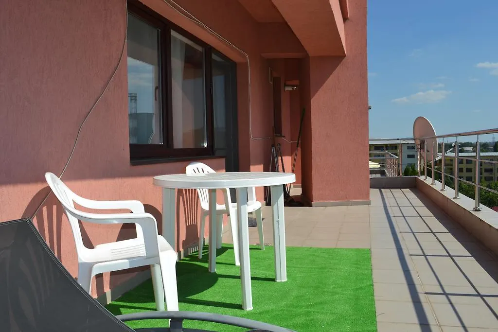 Charming Big Terrace Apartment Bucareste