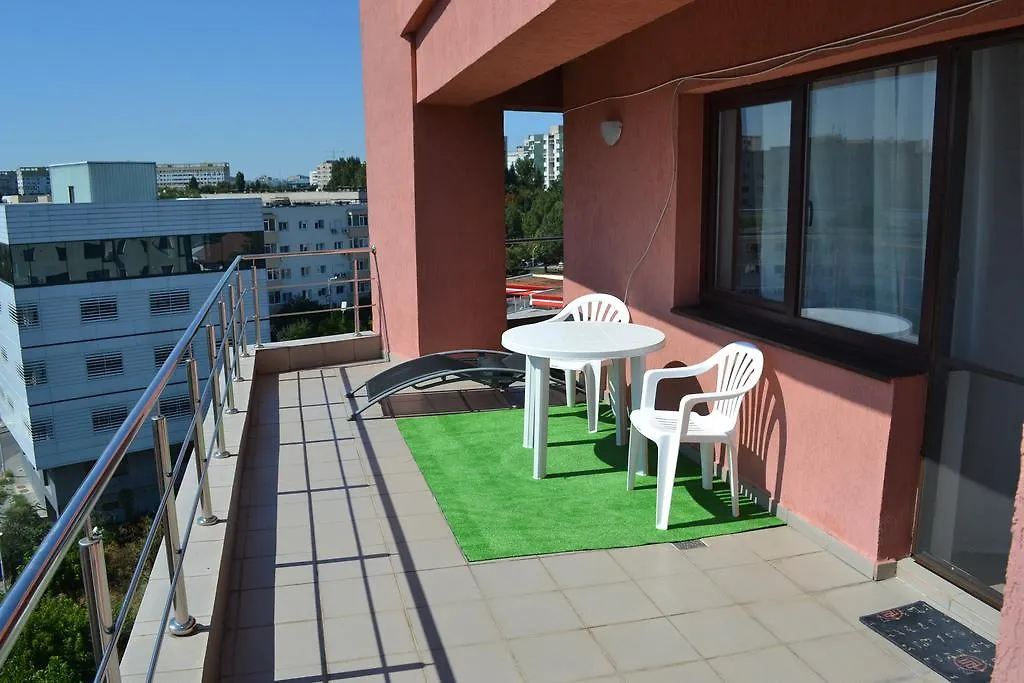 Charming Big Terrace Apartment Bucharest